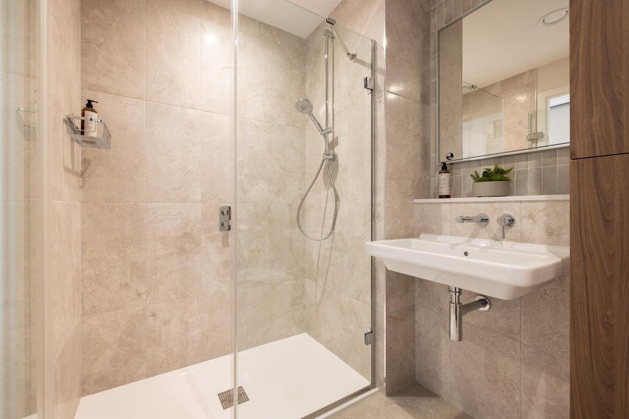 Charles Hope London Greenford Greenford  Luaran gambar